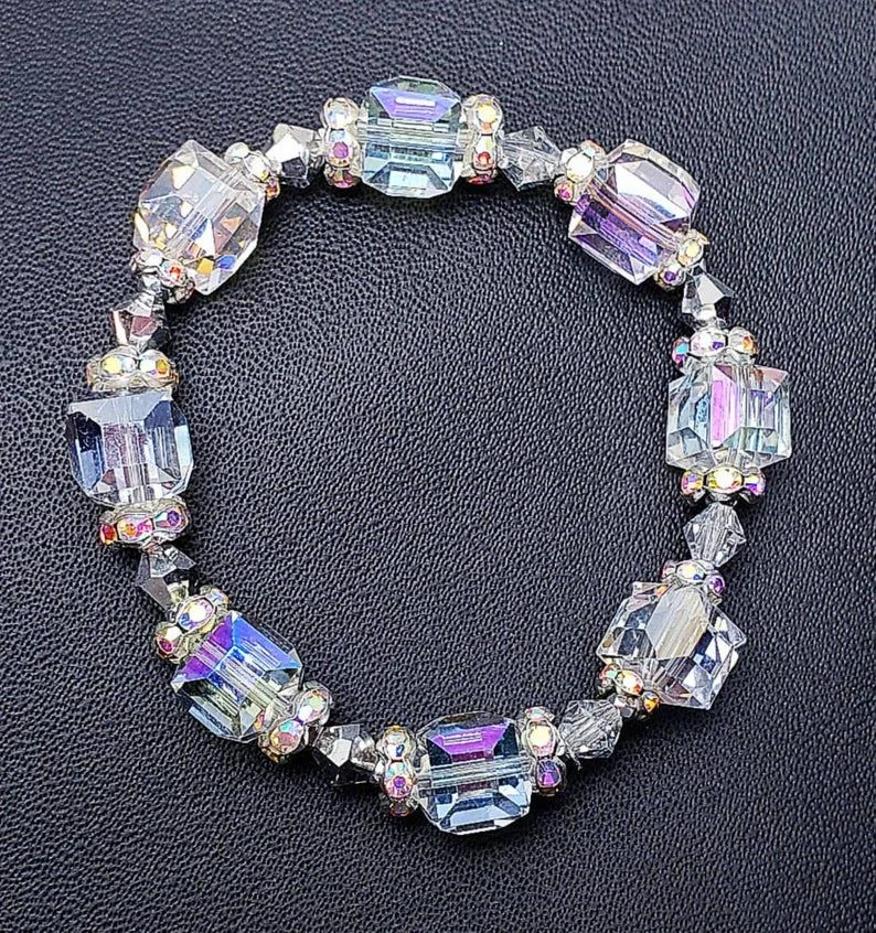 Swarovski - Cube Beads, 6 mm - Aquamarine AB